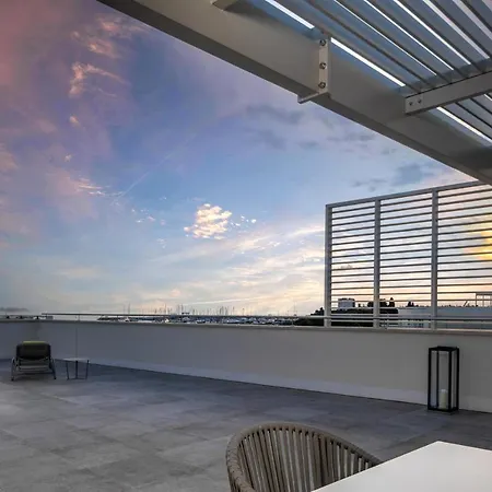 Sunset Garden Palace Apartments *