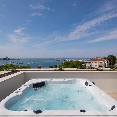 Sunset Garden Palace Apartments * Umag