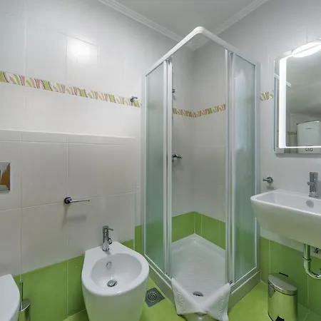 Sunset Garden Palace Apartments * Umag